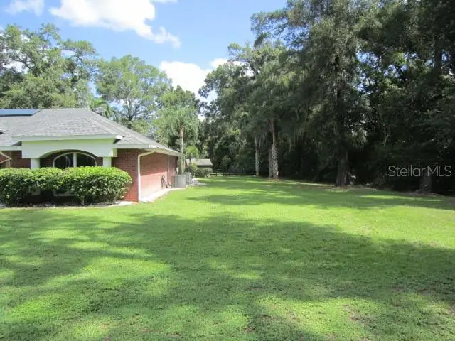 975 Rolling Acres Dr, FL