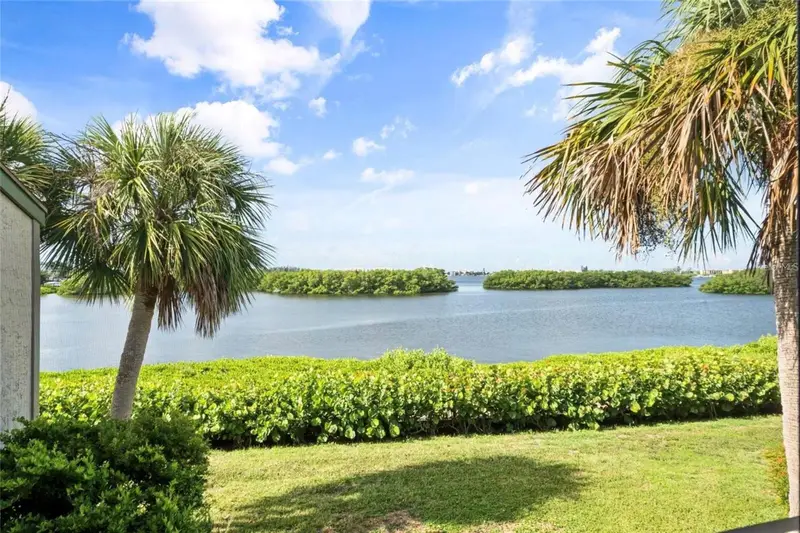 1520 Pelican Point Drive, FL