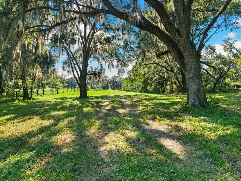 14765 Us Highway 41, FL