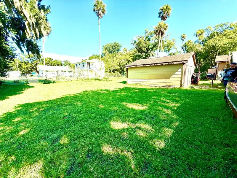 631 Elm Ave, FL