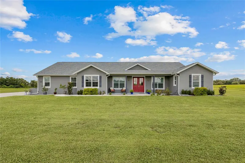 8715 Nw 18th Cir, FL