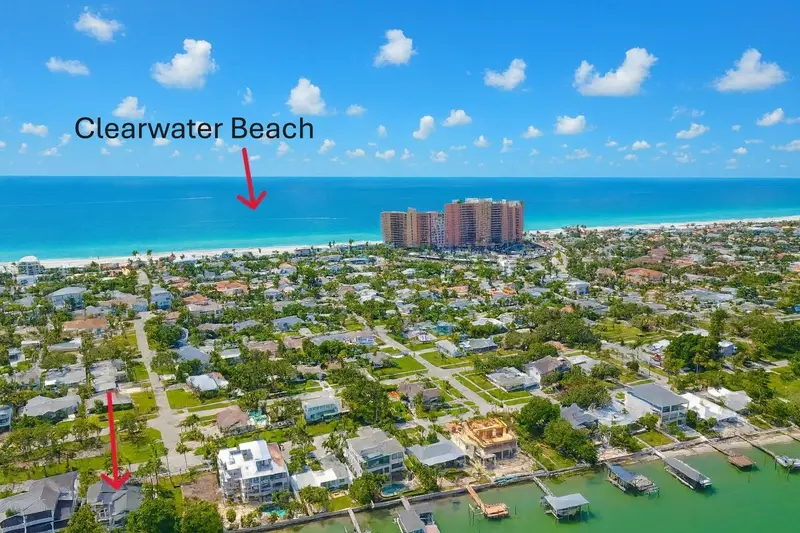 819 Bay Esplanade, FL