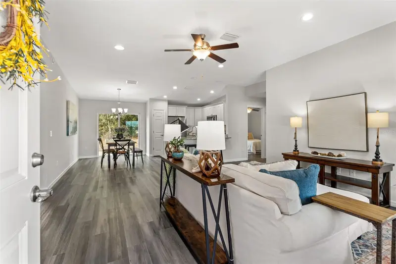 301 Fisher Way, FL