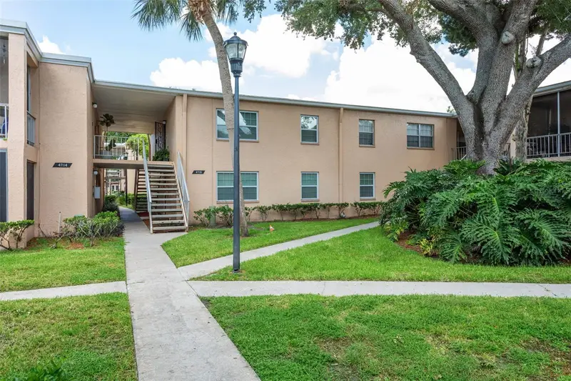 4718 Christa Ct #314, FL