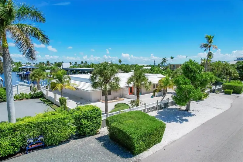 161 Damficare St, FL