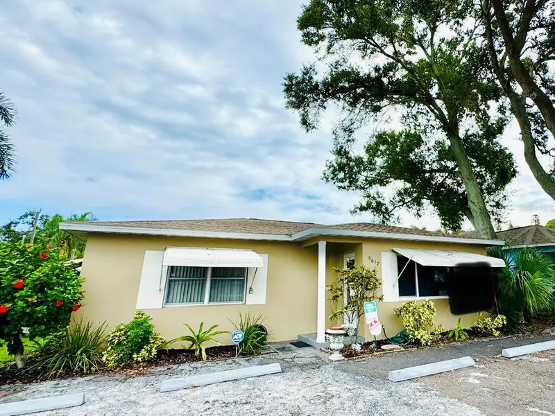 5617 Gulfport Blvd S, FL