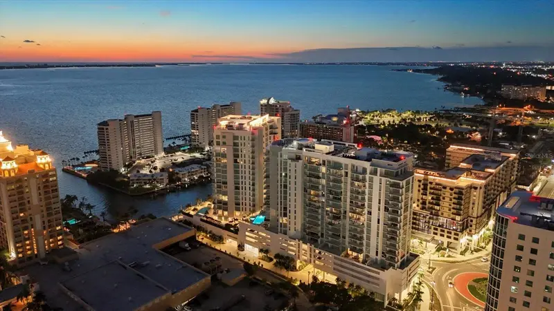 301 Quay Commons #1704, FL