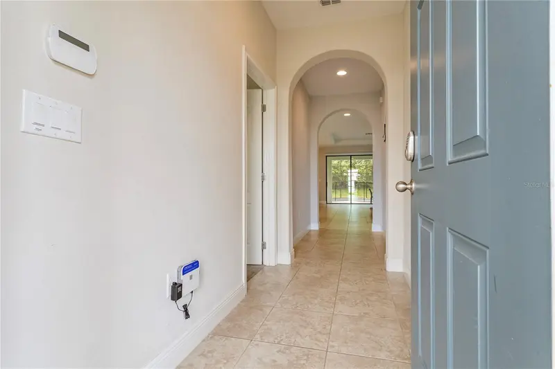 233 Macaulay S Cv, FL