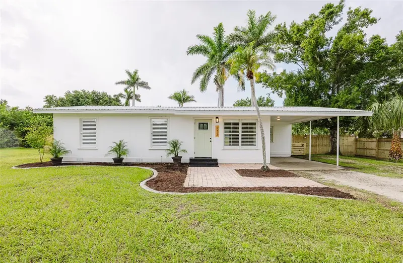 213 W Mckenzie St, FL