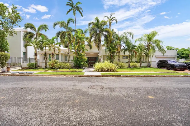 154 Calle Violeta, PR