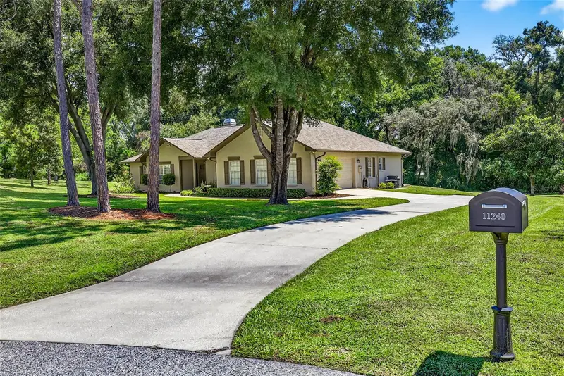 11240 Grandview Dr, FL