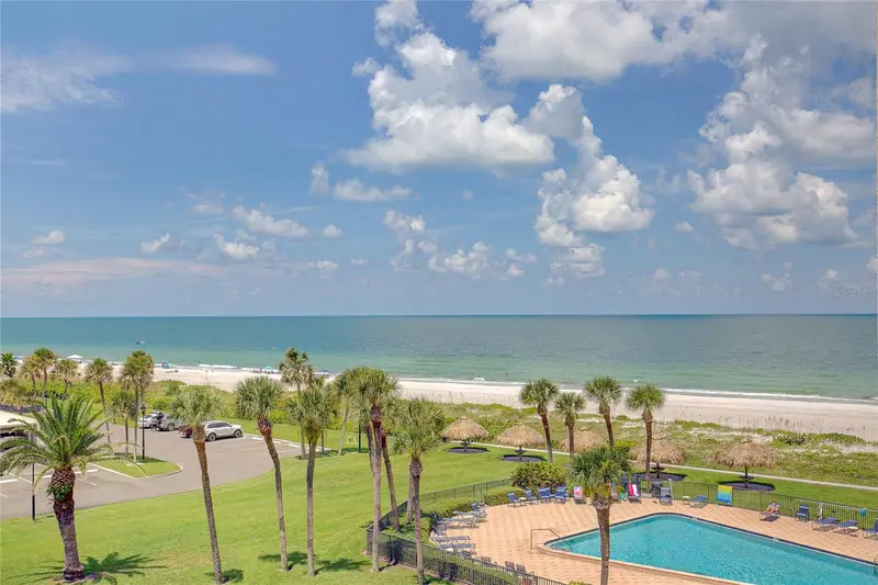 1460 Gulf Blvd #707, FL