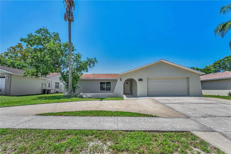 11121 Peppertree Ln, FL