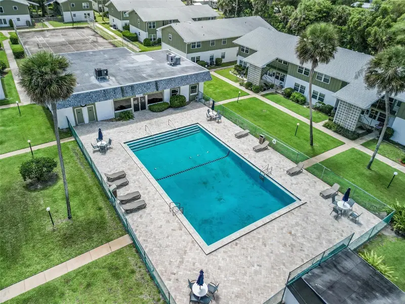 840 Center Ave #10, FL