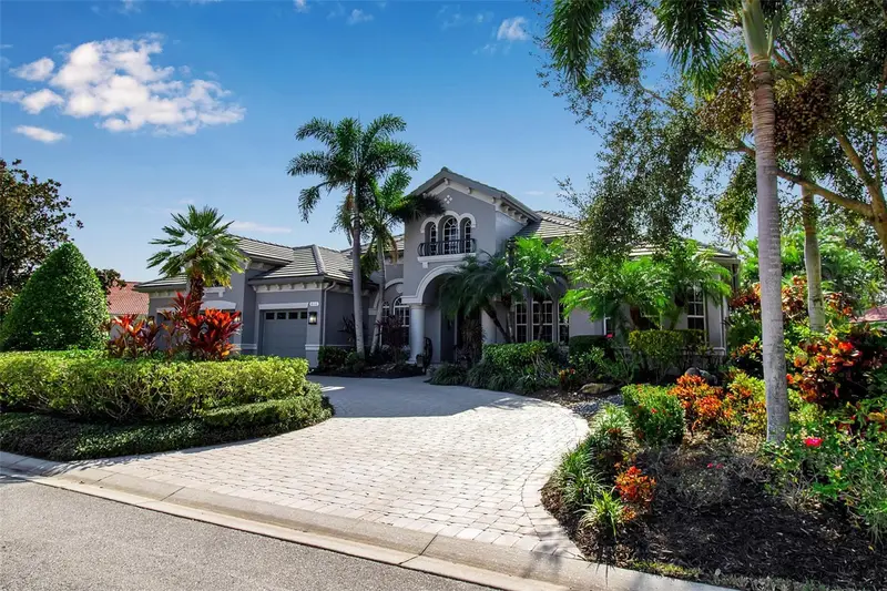 8116 Lone Tree Gln, FL