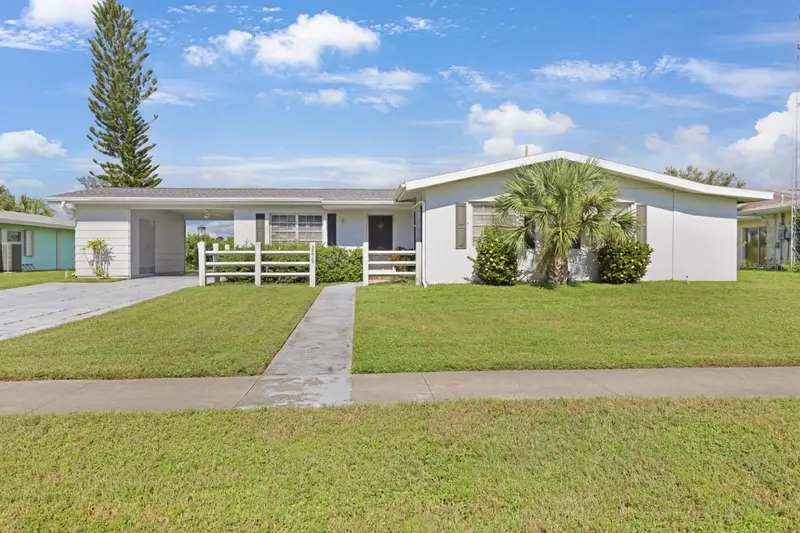 2219 Beacon Dr, FL