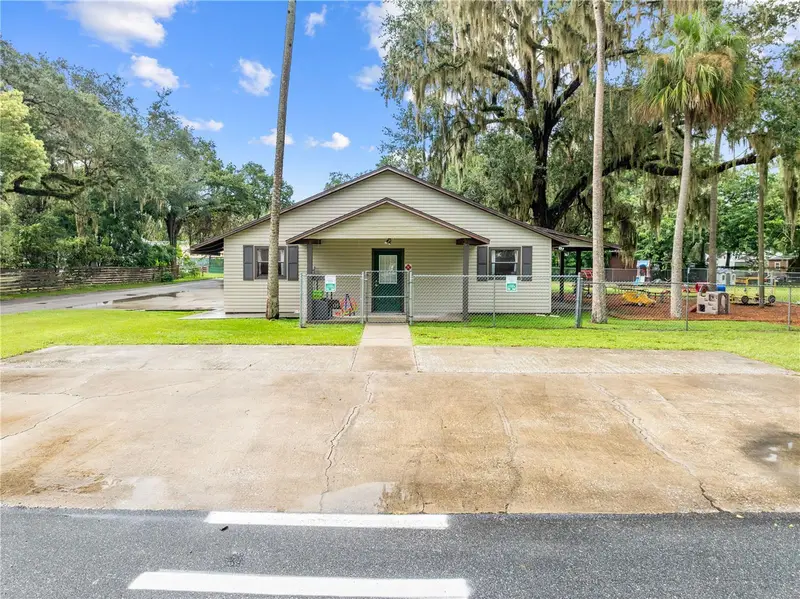 102 S Highland St, FL