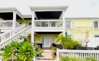 5020 Beach Dr Se #D, FL
