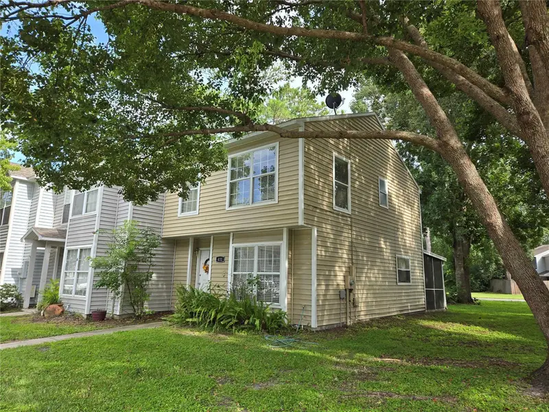 411 Green Spring Cir, FL