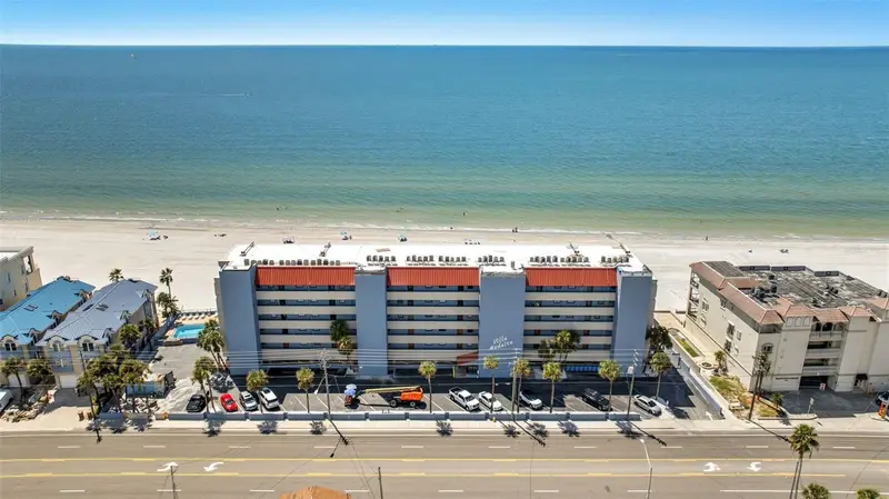 13720 Gulf Blvd #609, FL