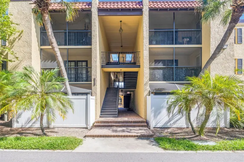 5305 San Sebastian Ct #127, FL