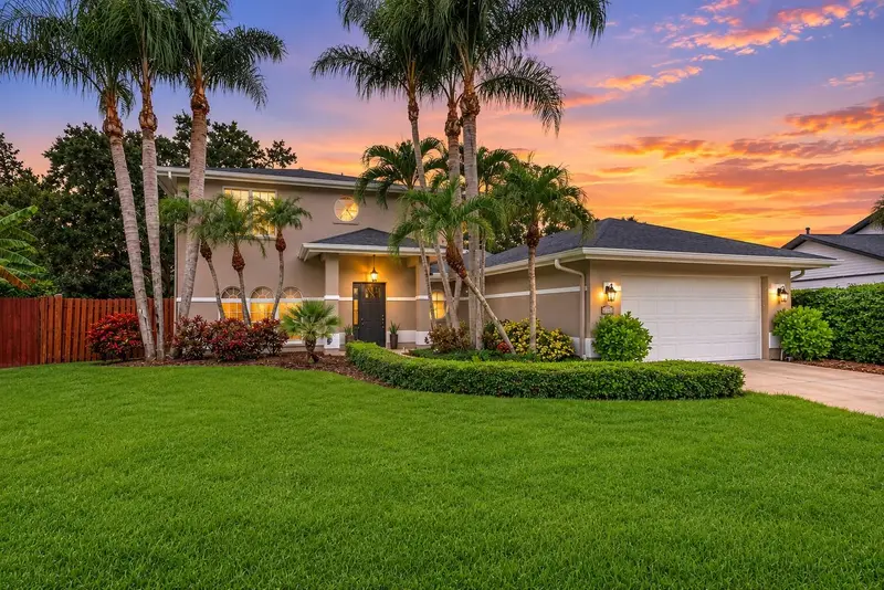 1747 87th Ter N, FL