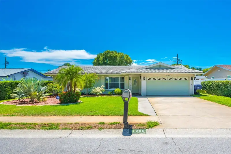 11290 142nd St, FL