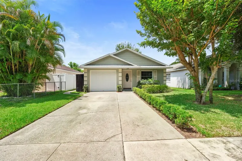 Lee Vista pending