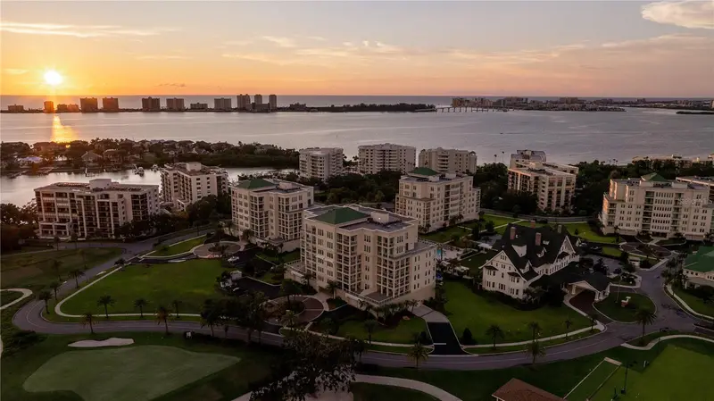 85 Belleview Blvd #204, FL