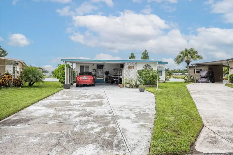 2055 S Floral Ave #306, FL