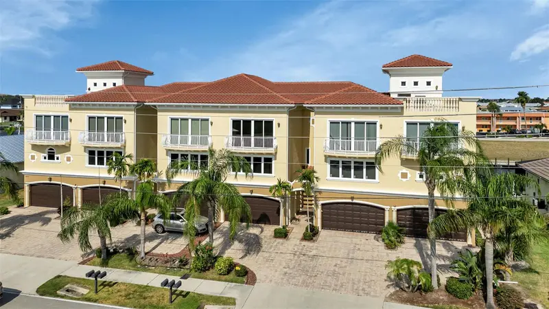 2522 Magdalina Dr, FL