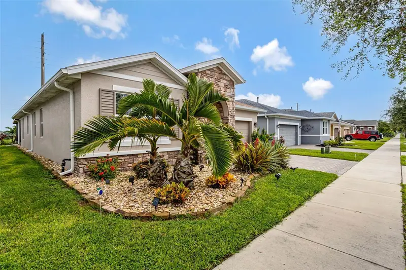 176 Silver Maple Rd, FL