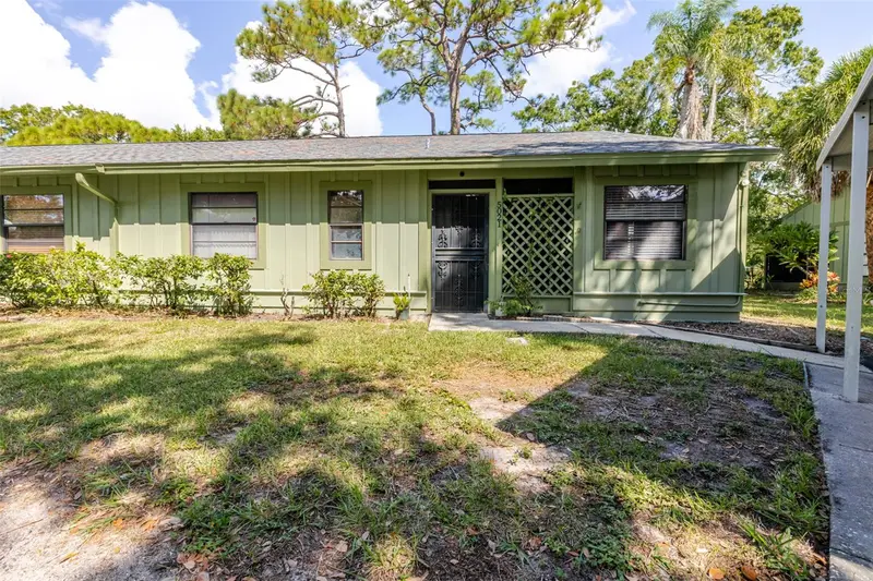 5021 Barrington Cir #302, FL
