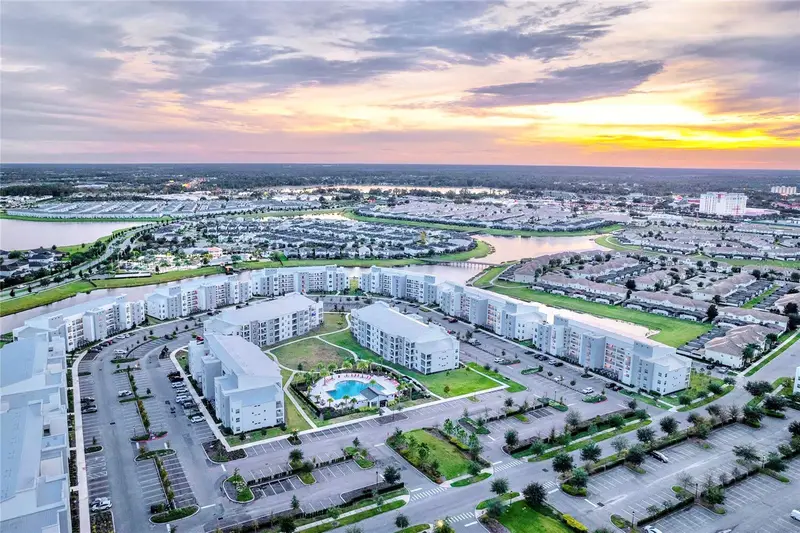 3111 Paradox Cir #406, FL