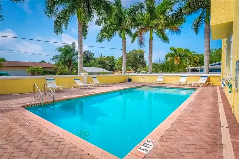 8920 Duval Ln #B15, FL