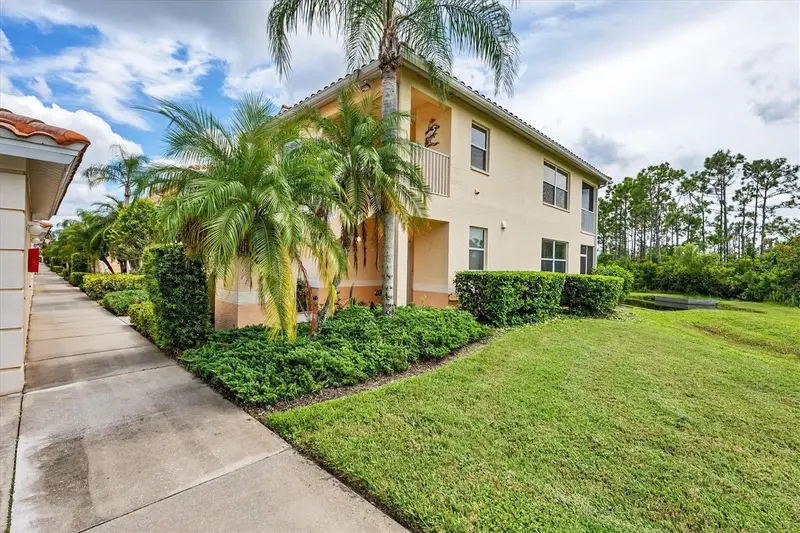 4215 Vicenza Dr #B1, FL