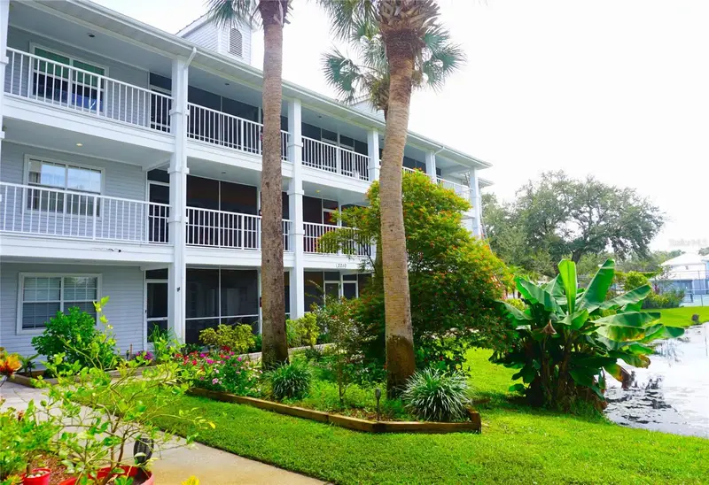 2210 Vista Del Sol Cir #520, FL