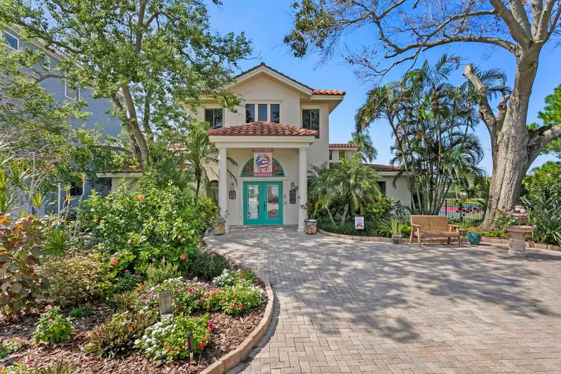1632 Sea Breeze Dr, FL