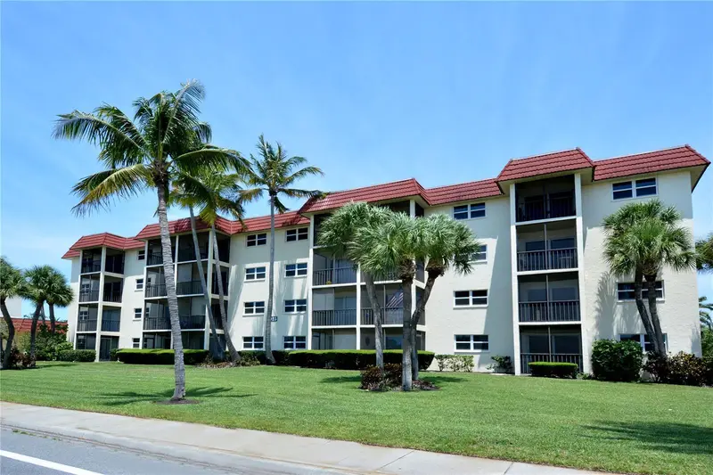 925 Beach Rd #310, FL
