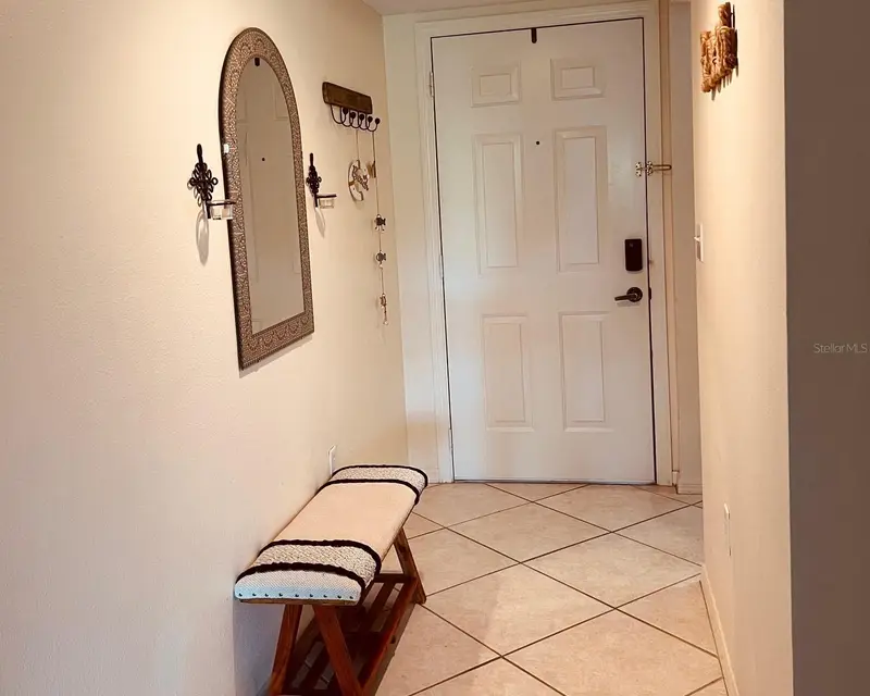 9330 Clubside Cir #3209, FL