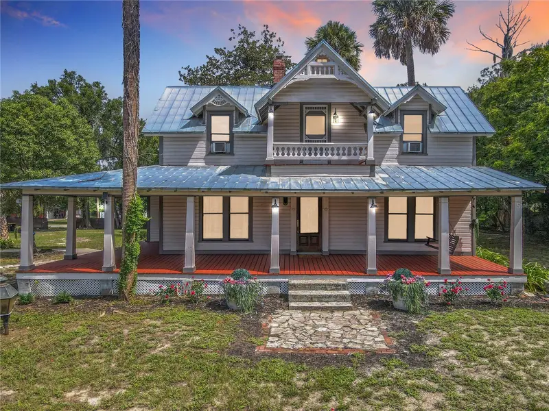 525 W Blue Springs Ave, FL
