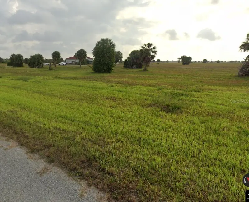 6 Elm Dr, FL