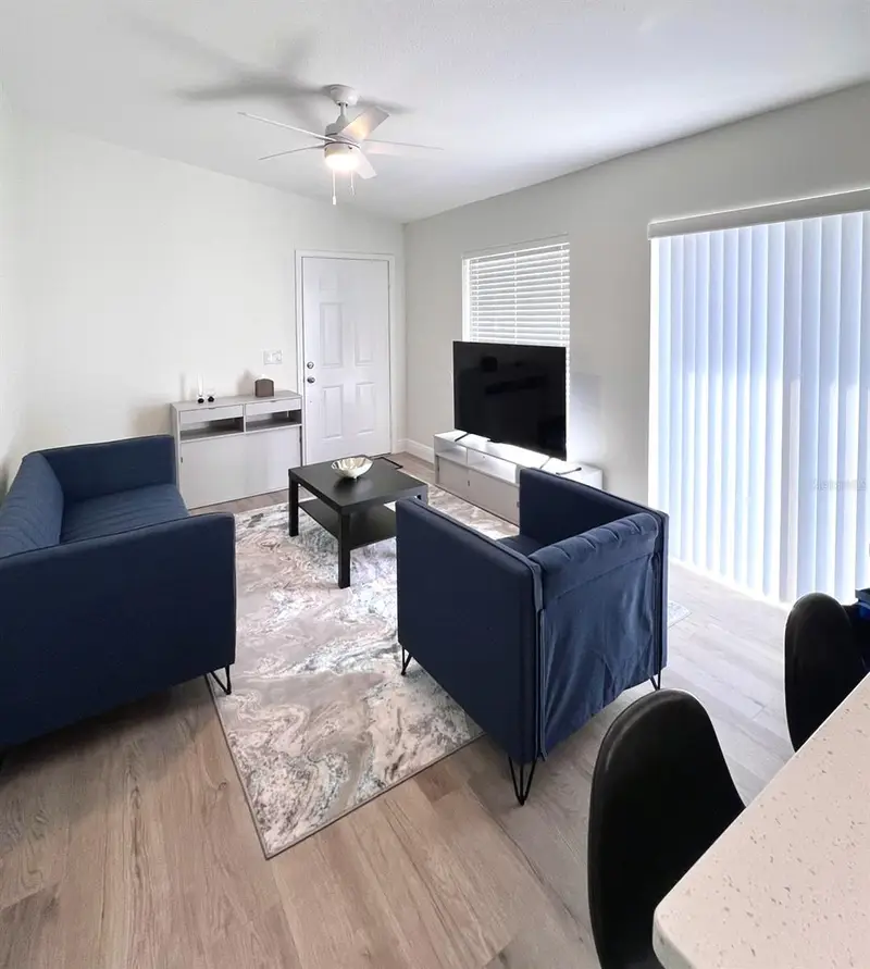 2414 Center Ave, FL