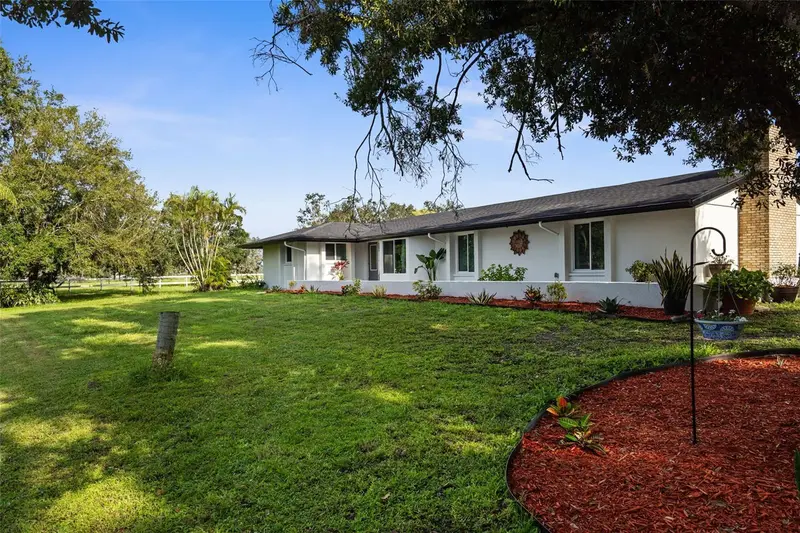 22226 E State Road 64, FL