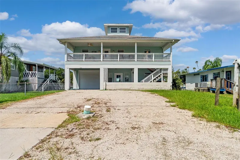 2730 N Comanche Pt, FL