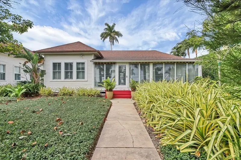 241 Gilchrist Ave #C, FL