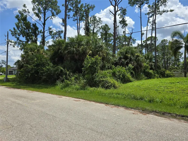 Trentwood Ln, FL
