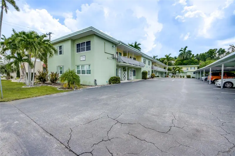 2544 1st St #107, FL