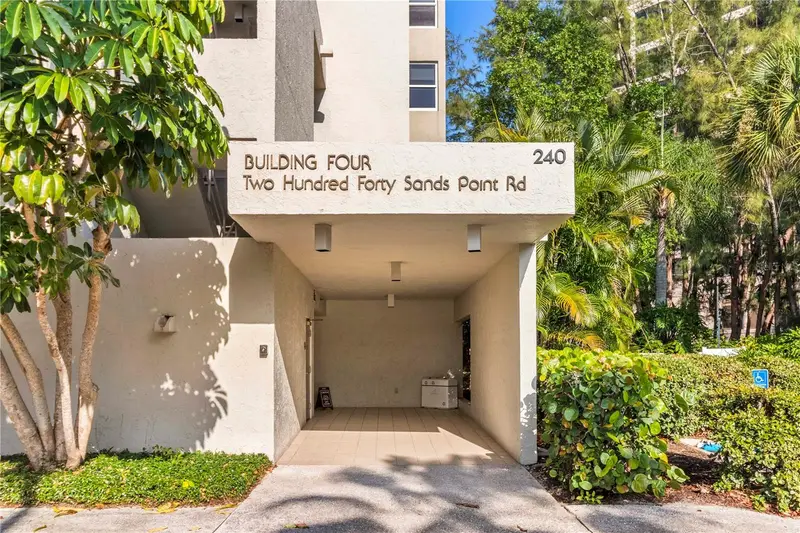 240 Sands Point Rd #4102, FL