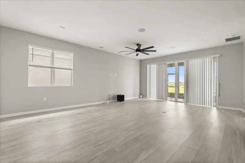 379 Sofia Ln, FL